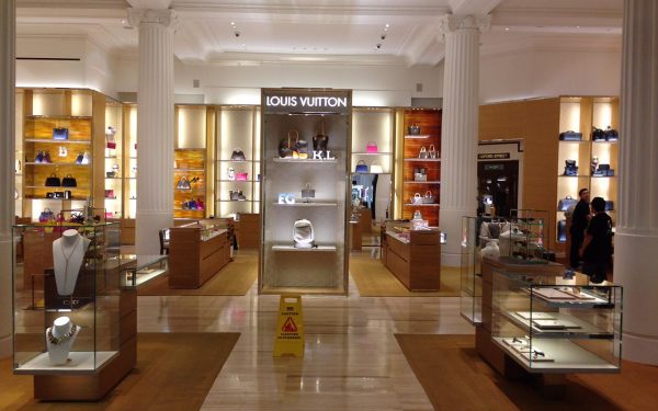 Louis Vuitton's Boutique on London's Sloane Street Robbed – WWD