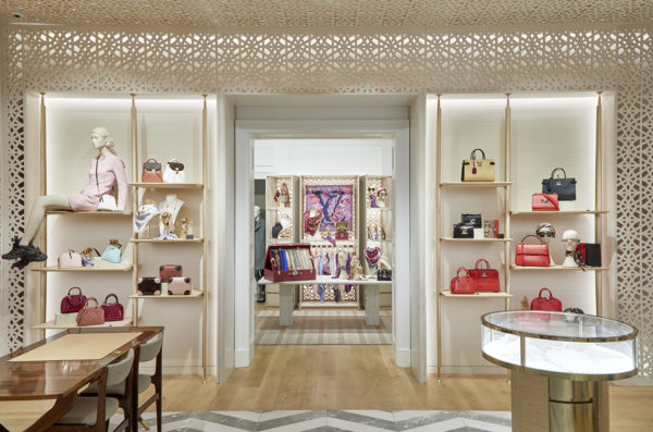 Louis Vuitton, 190 Sloane Street, London - Fashion Accessories near  Knightsbridge Tube Station